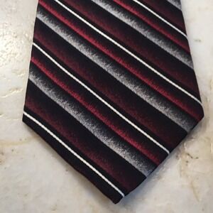 PIERRE CARDIN SILK TIE